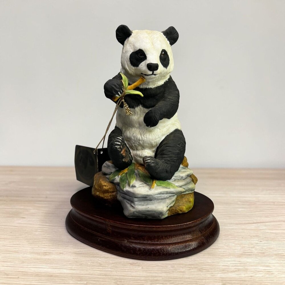 Andrea By Sadek Panda Ceramic Figurine #5621 On Wood Base Vintage 1972